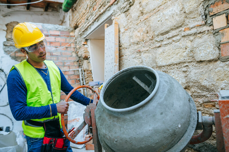 nr12 para betoneira trabalhador construcao